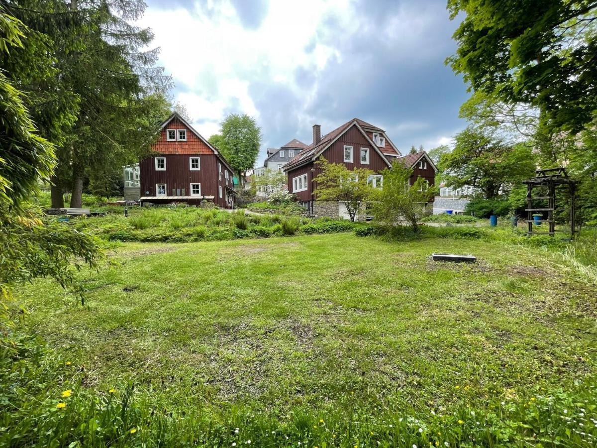Liebevoll Eingerichtetes Ferienhaus Mit Grossem Garten クラウスタール・ツェラーフェルト エクステリア 写真
