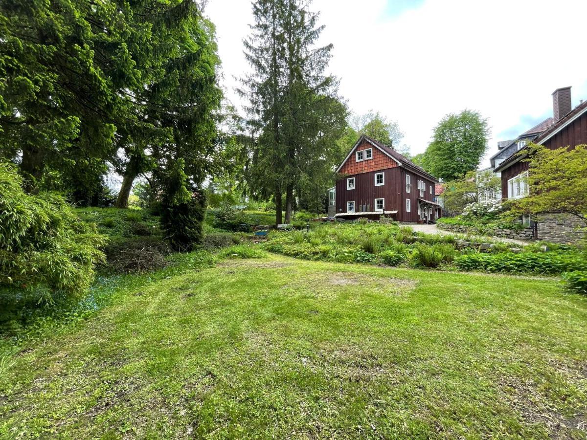 Liebevoll Eingerichtetes Ferienhaus Mit Grossem Garten クラウスタール・ツェラーフェルト エクステリア 写真