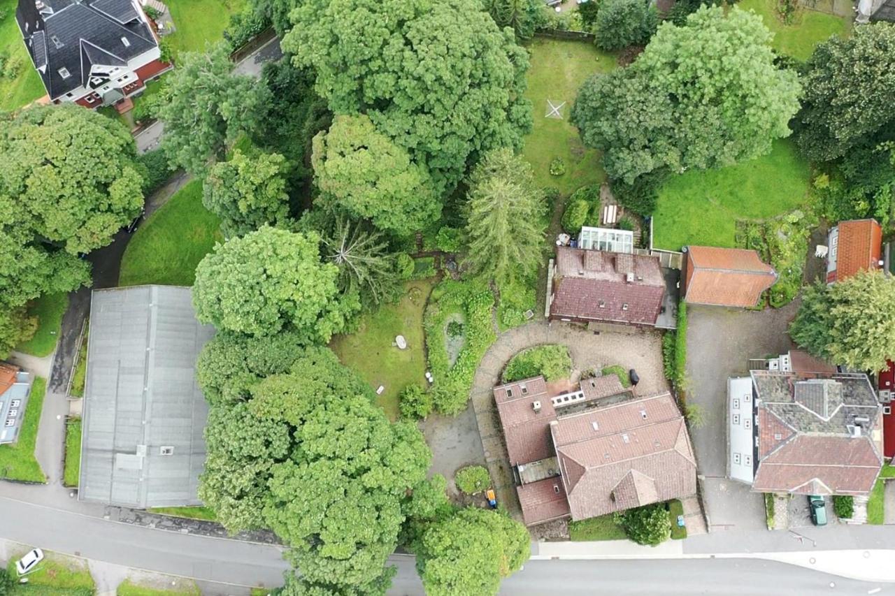 Liebevoll Eingerichtetes Ferienhaus Mit Grossem Garten クラウスタール・ツェラーフェルト エクステリア 写真