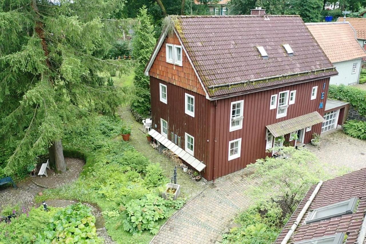 Liebevoll Eingerichtetes Ferienhaus Mit Grossem Garten クラウスタール・ツェラーフェルト エクステリア 写真