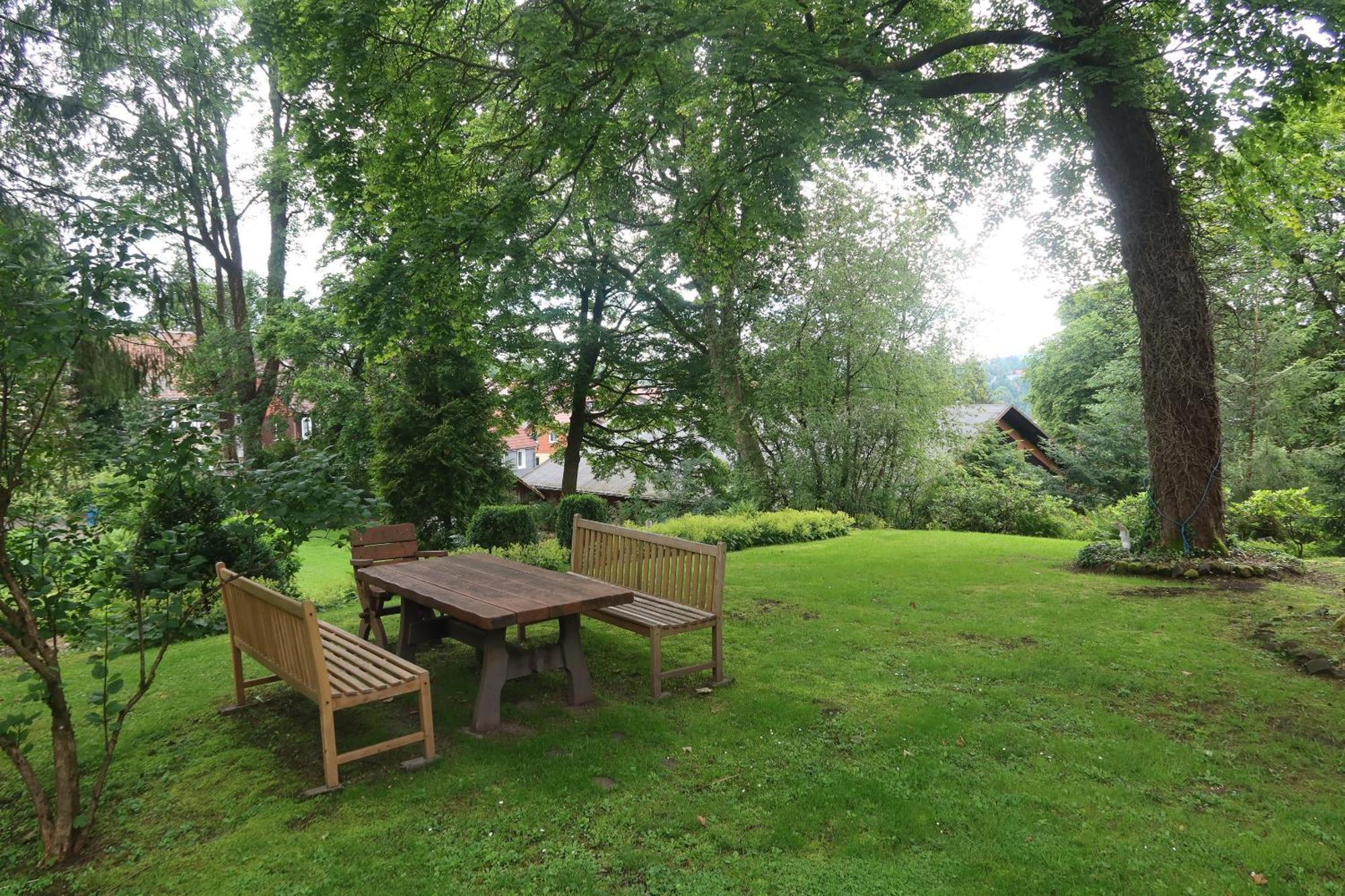 Liebevoll Eingerichtetes Ferienhaus Mit Grossem Garten クラウスタール・ツェラーフェルト エクステリア 写真